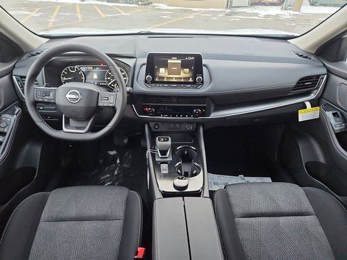 New 2026 Nissan Rogue SV w/ Cold Weather Package AWD/4WD image 19