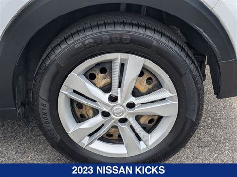 Used 2023 Nissan Kicks S FWD image 9