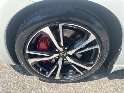 Used 2020 Nissan 370Z Touring Sport RWD image 12