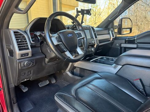 Used 2020 Ford F250 Platinum image 29