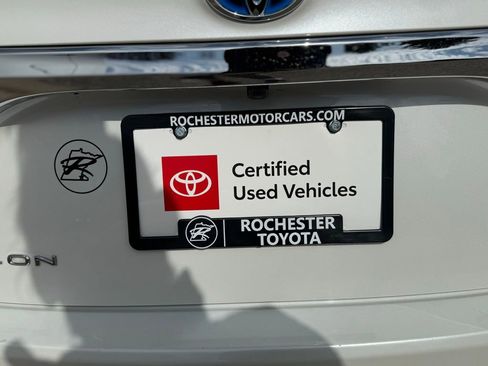 Certified 2018 Toyota Avalon Limited w/ All Weather Liner Package image 45