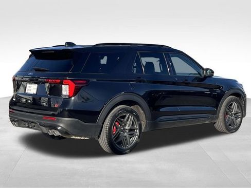 Used 2025 Ford Explorer ST w/ Sun And Sound Package image 7