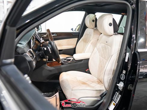 Used 2017 Mercedes-Benz GLS 550 4MATIC image 16