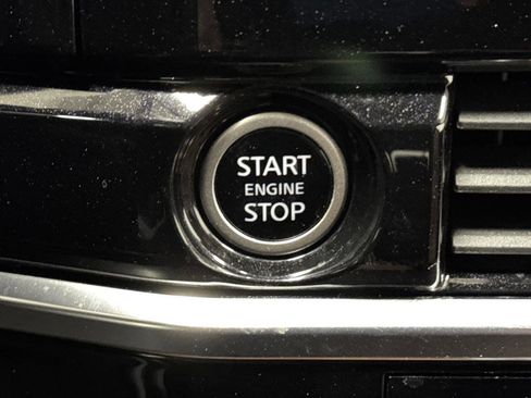 Used 2024 Nissan Pathfinder Platinum w/ Cargo Package image 23