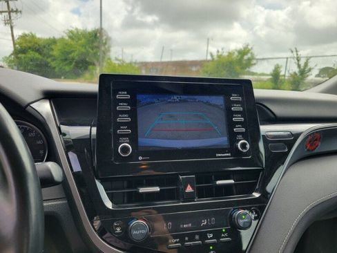 Used 2023 Toyota Camry SE FWD image 18