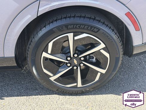 Certified 2024 Chevrolet Equinox EV LT FWD image 25