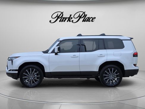 Certified 2026 Lexus GX 550 w/ Accessory Package (2T) AWD/4WD image 2