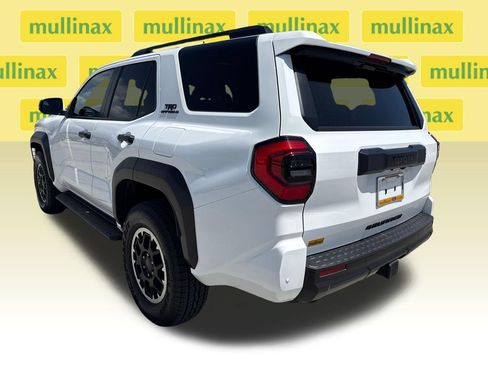 Used 2025 Toyota 4Runner TRD Off-Road Premium AWD/4WD image 8