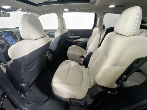 Used 2023 Subaru Ascent Limited w/ Technology Package AWD/4WD image 24