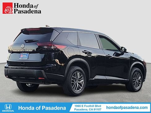 Used 2024 Nissan Rogue S FWD image 2