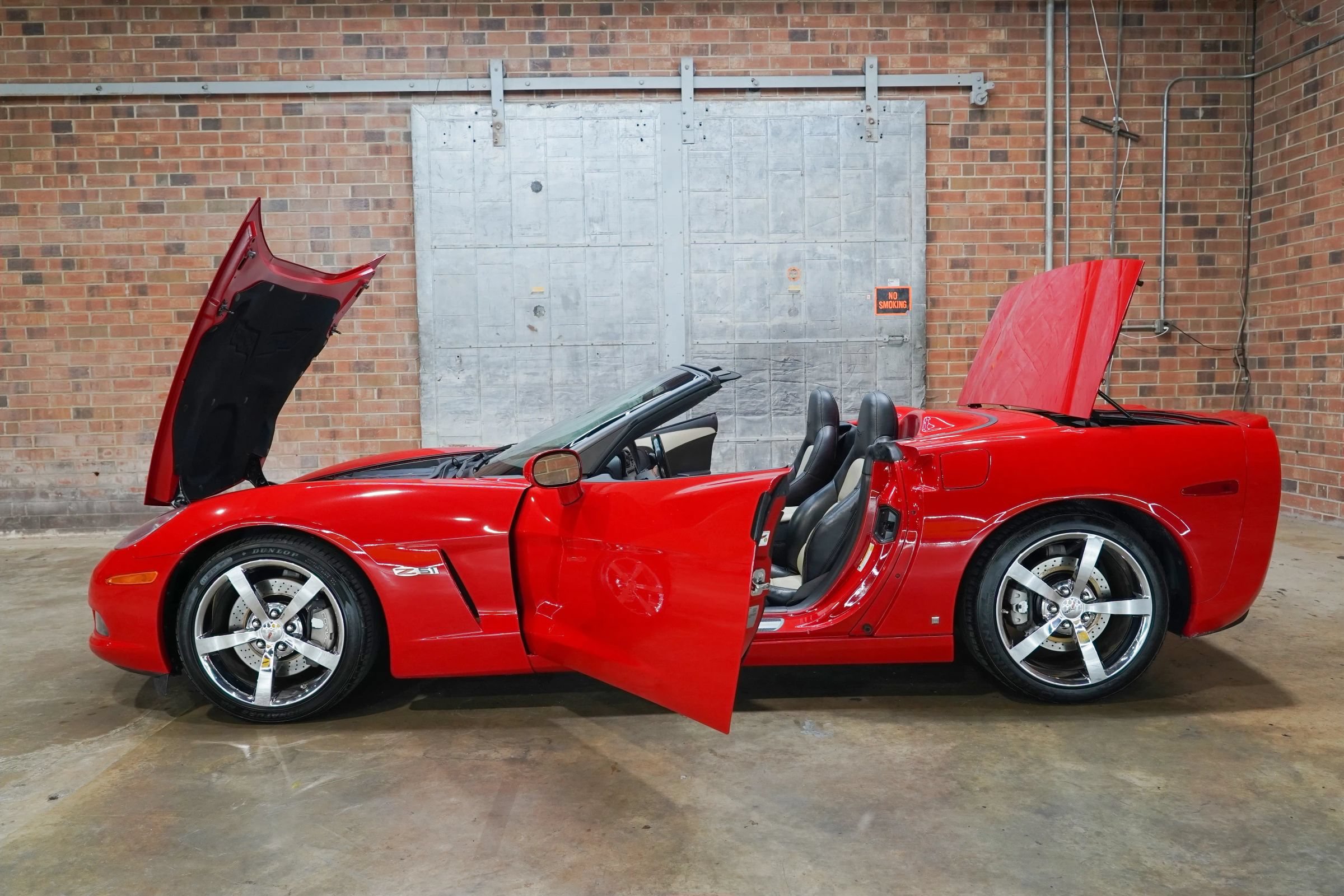 Used 2008 Chevrolet Corvette Convertible w/ Preferred Equipment Group RWD image 25