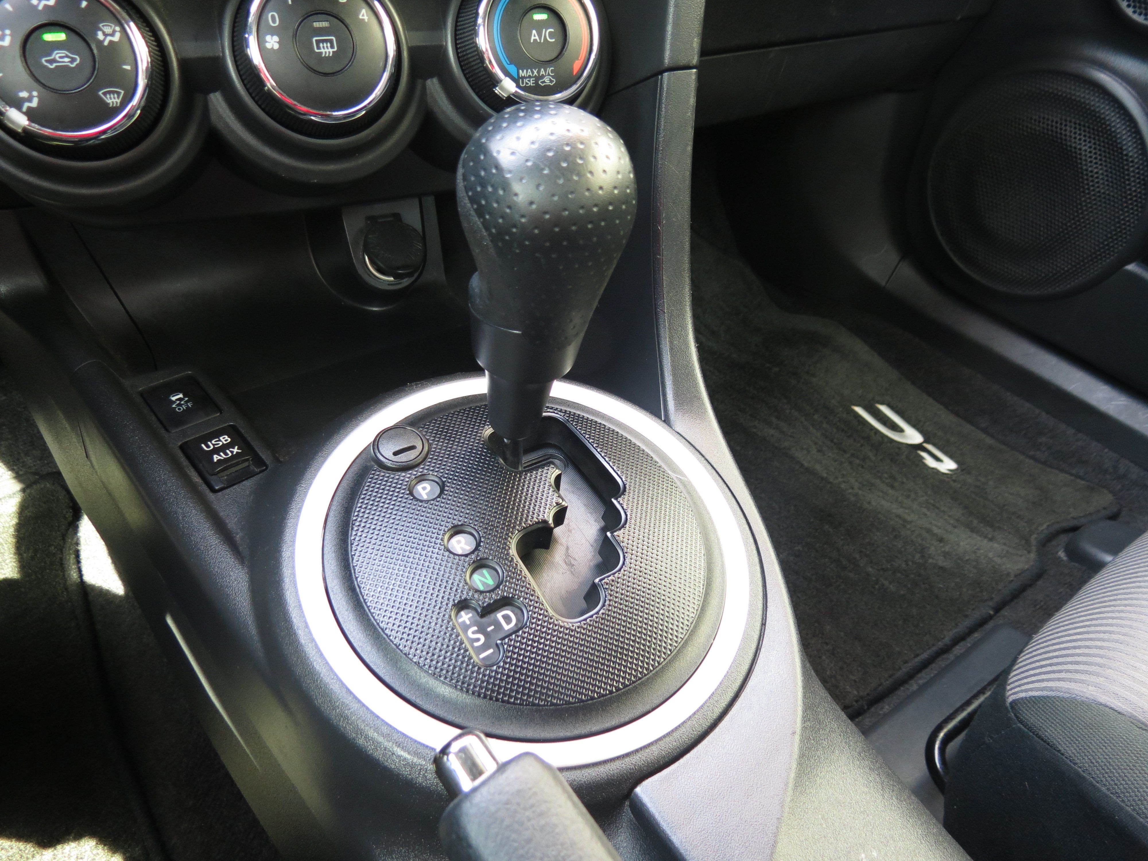 Used 2015 Scion tC FWD image 22