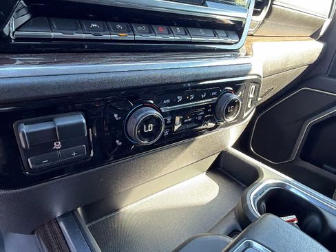 Used 2022 Chevrolet Silverado 1500 RST AWD/4WD image 14
