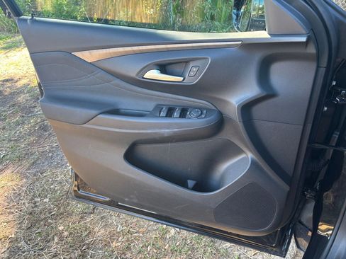 Used 2025 Buick Envista Sport Touring image 20