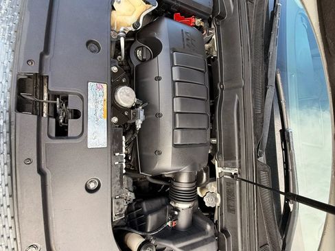 Used 2012 GMC Acadia SLE FWD image 35