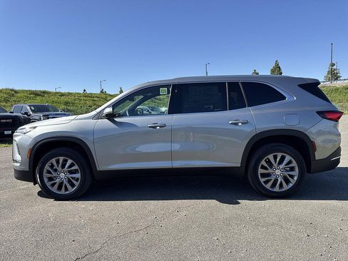 New 2026 Buick Enclave Preferred FWD image 5