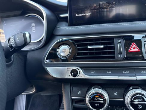 Used 2022 Genesis G70 2.0T w/ Prestige Package image 29