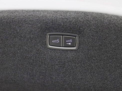 Used 2023 Audi e-tron GT Premium Plus w/ Performance Package image 40