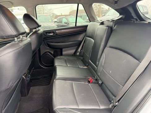 Used 2017 Subaru Outback 3.6R Limited image 13
