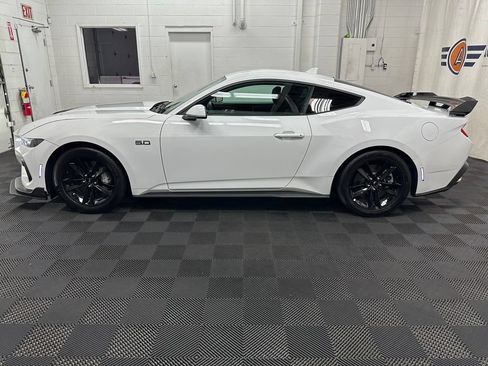 Used 2025 Ford Mustang GT RWD image 6