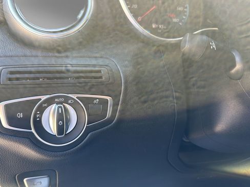 Used 2023 Mercedes-Benz GLC 300 4MATIC Coupe image 17
