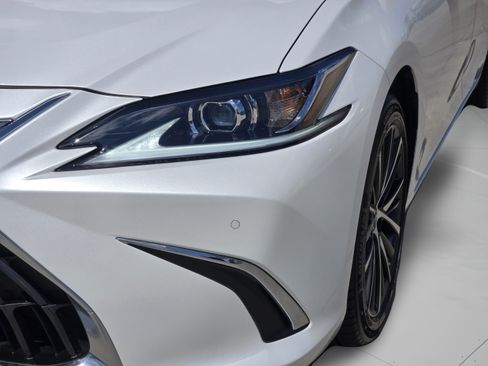 Used 2025 Lexus ES 350 w/ Premium Package FWD image 34