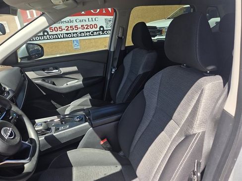 Used 2022 Nissan Rogue SV AWD/4WD image 7
