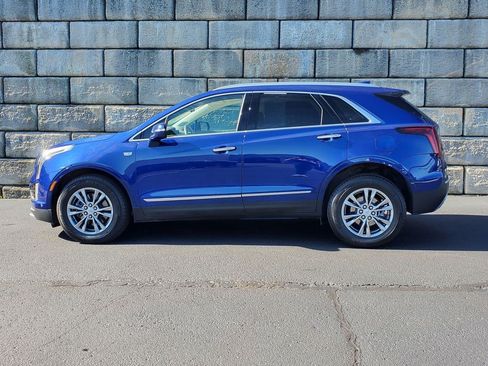 Certified 2023 Cadillac XT5 Premium Luxury AWD/4WD image 2