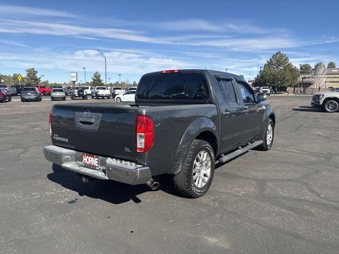Used 2013 Nissan Frontier SL w/ Moonroof Pkg image 6