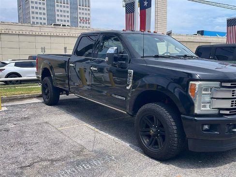 Used 2017 Ford F350 Platinum w/ Platinum Ultimate Package AWD/4WD image 2