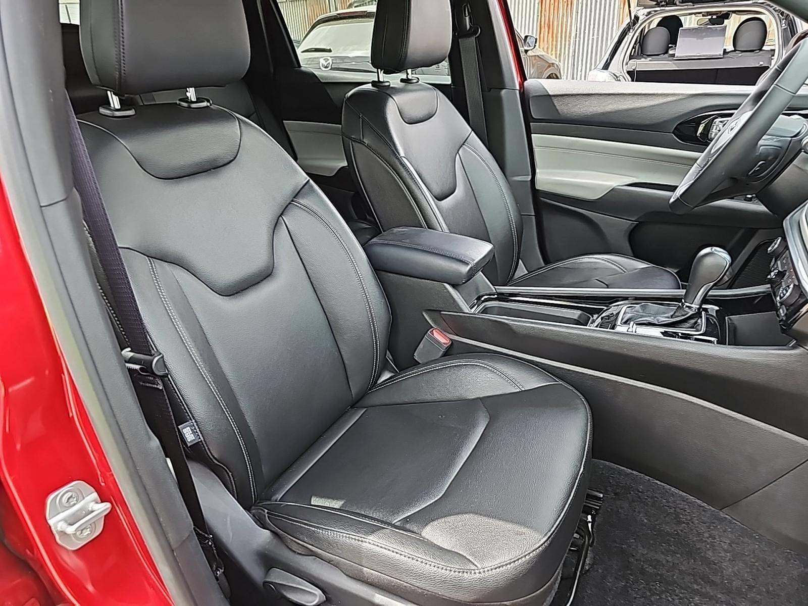 Used 2025 Jeep Compass Limited AWD/4WD image 5