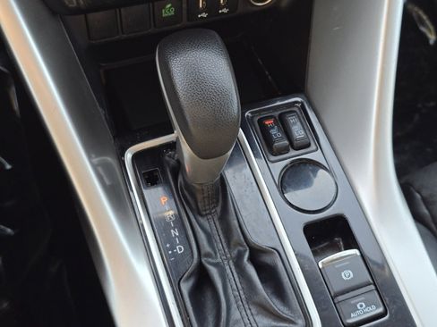 Used 2022 Mitsubishi Eclipse Cross SE image 29