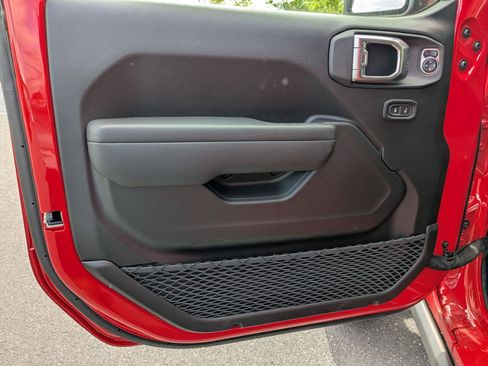 New 2025 Jeep Wrangler Unlimited Sport image 10