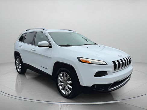 Used 2016 Jeep Cherokee Limited image 2