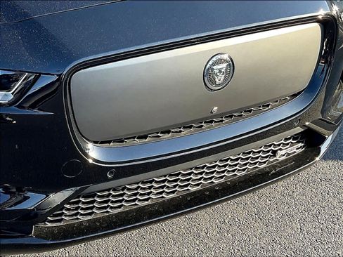 New 2024 Jaguar I-PACE R-Dynamic HSE image 33