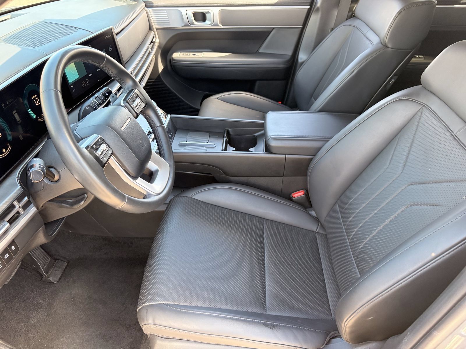 Used 2025 Hyundai Santa Fe SEL AWD/4WD image 28