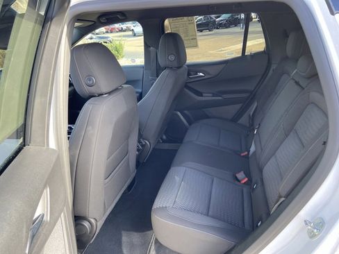 Used 2025 Chevrolet Equinox LT image 46