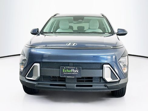 Used 2024 Hyundai Kona SEL AWD/4WD image 2