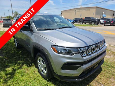Used 2022 Jeep Compass Sport FWD image 3