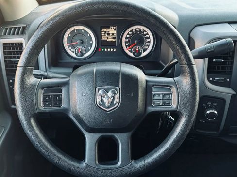 Used 2014 RAM 1500 Express image 31