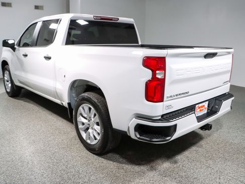 Used 2021 Chevrolet Silverado 1500 Custom image 9