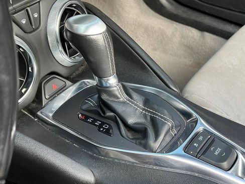 Used 2023 Chevrolet Camaro LT image 31