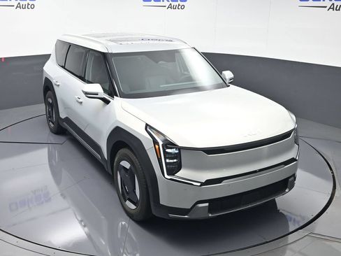 New 2026 Kia EV9 Wind AWD/4WD image 50