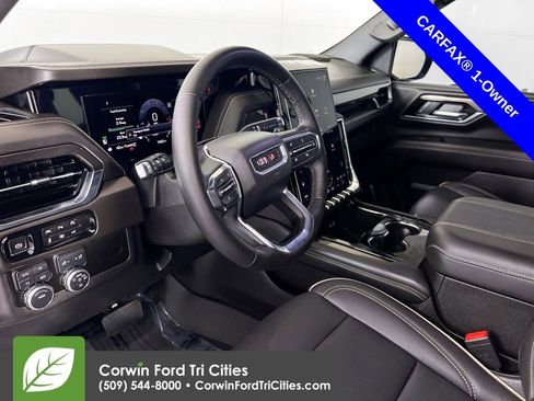 Used 2025 GMC Yukon Elevation w/ LPO, Floor Liner Package AWD/4WD image 3