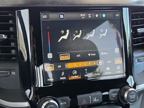 Used 2022 RAM 1500 Big Horn AWD/4WD image 30