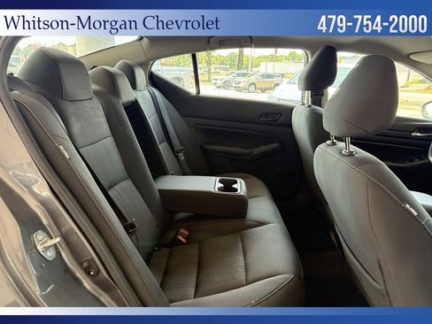Used 2025 Nissan Altima 2.5 SV FWD image 29