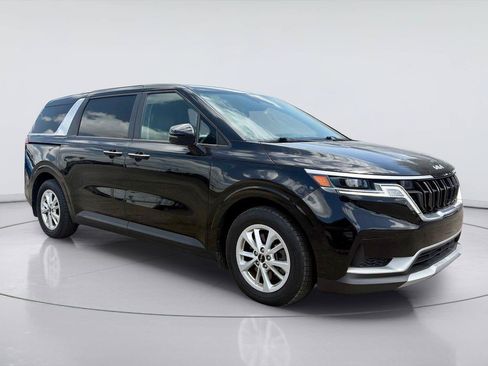 Used 2022 Kia Carnival LX FWD image 1