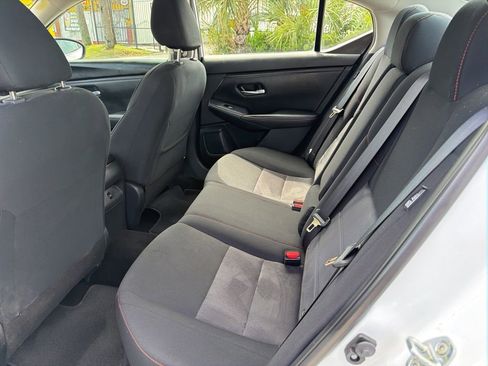 Used 2024 Nissan Sentra SR FWD image 11