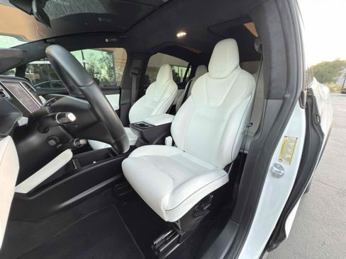 Used 2016 Tesla Model X 90D image 47