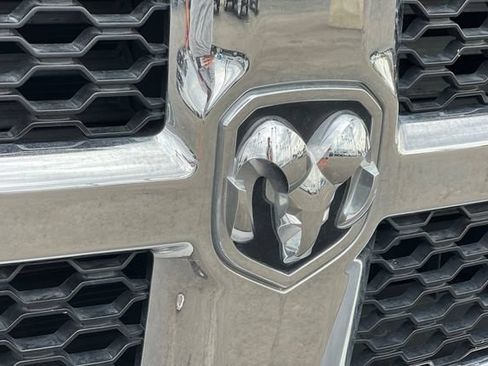 Used 2017 RAM 1500 Classic SLT RWD image 34